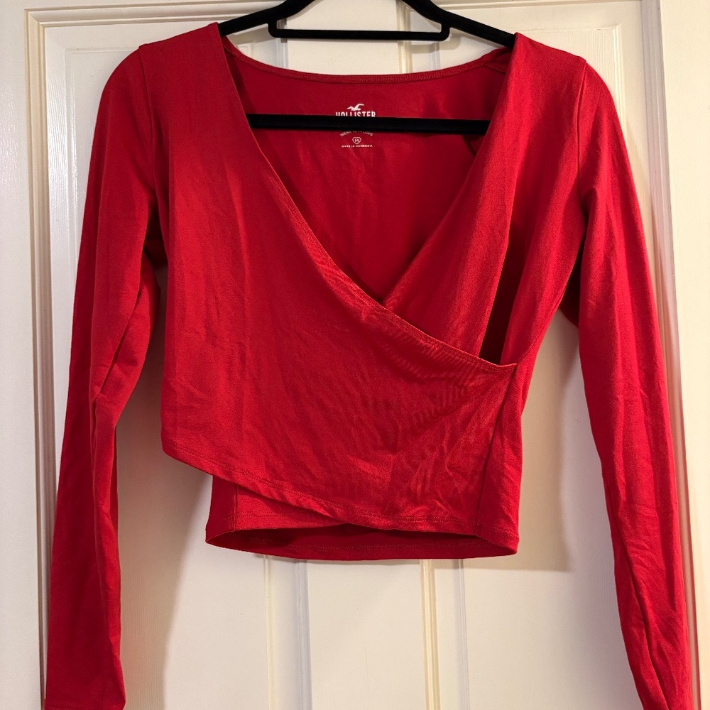 Hollister Red Long Sleeve Wrap Top – Women’s Medium